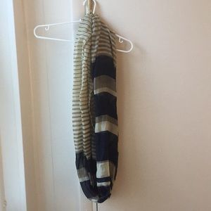 Infinity scarf